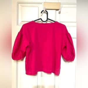Uniqlo Puffed Sleeves Top